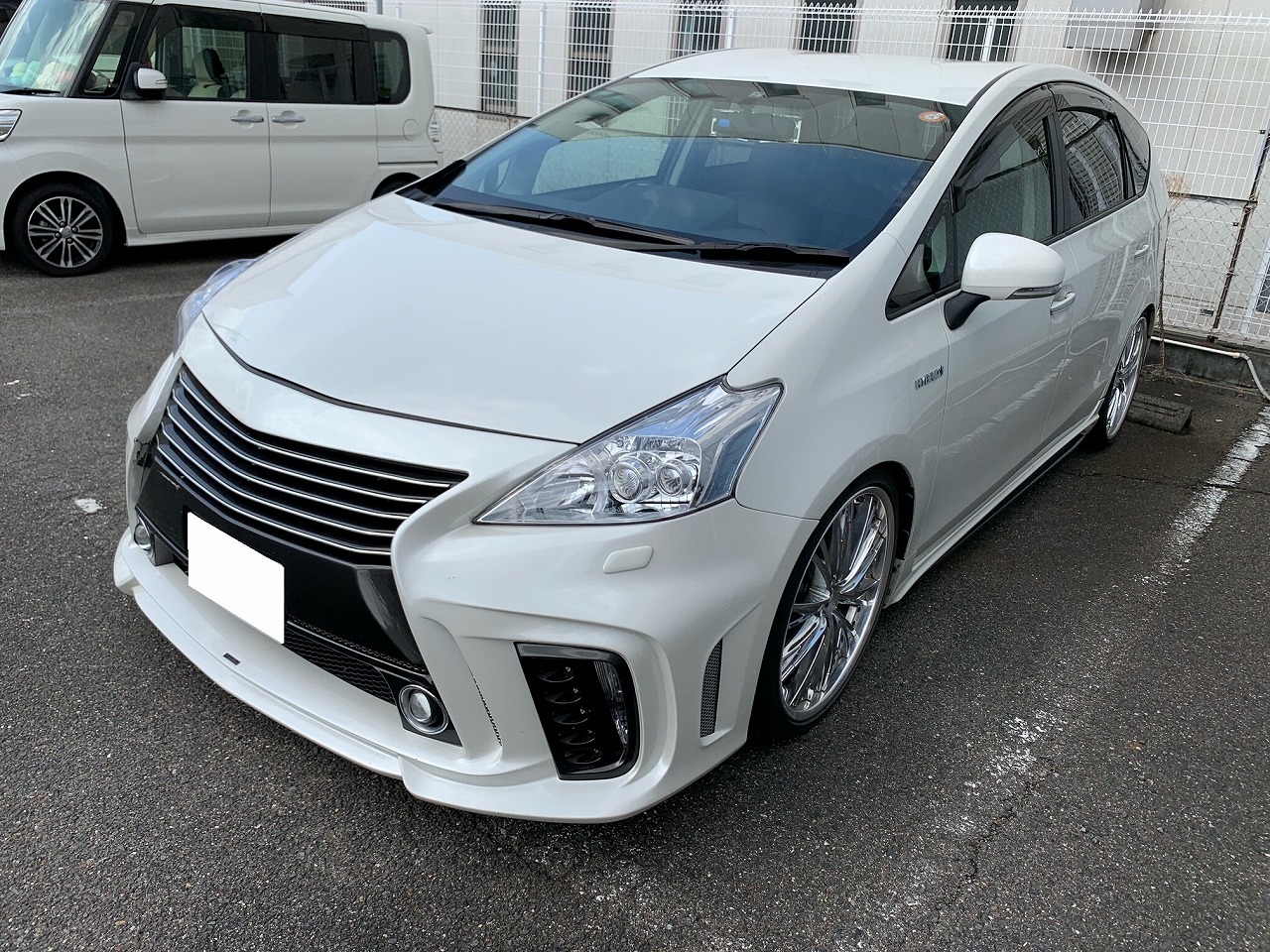 ワンオーナー ローダウン プリウスaの改造車査定 買取 買取専門 改造車 スポーツカーを売るならcps あなたのチューニングカー探しています